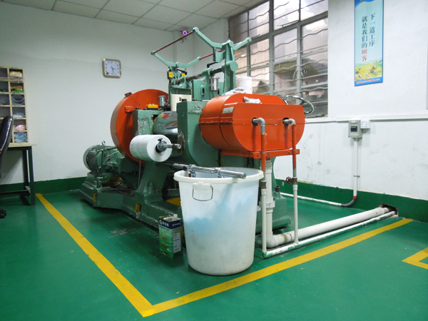 東莞硅膠模具廠家電話號碼